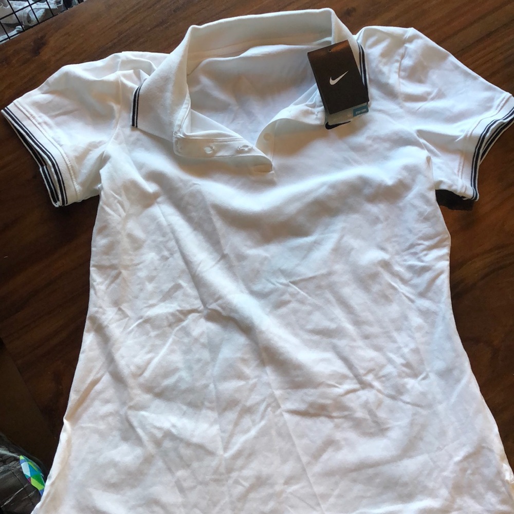 Nike golf/tennis  shirt NWT